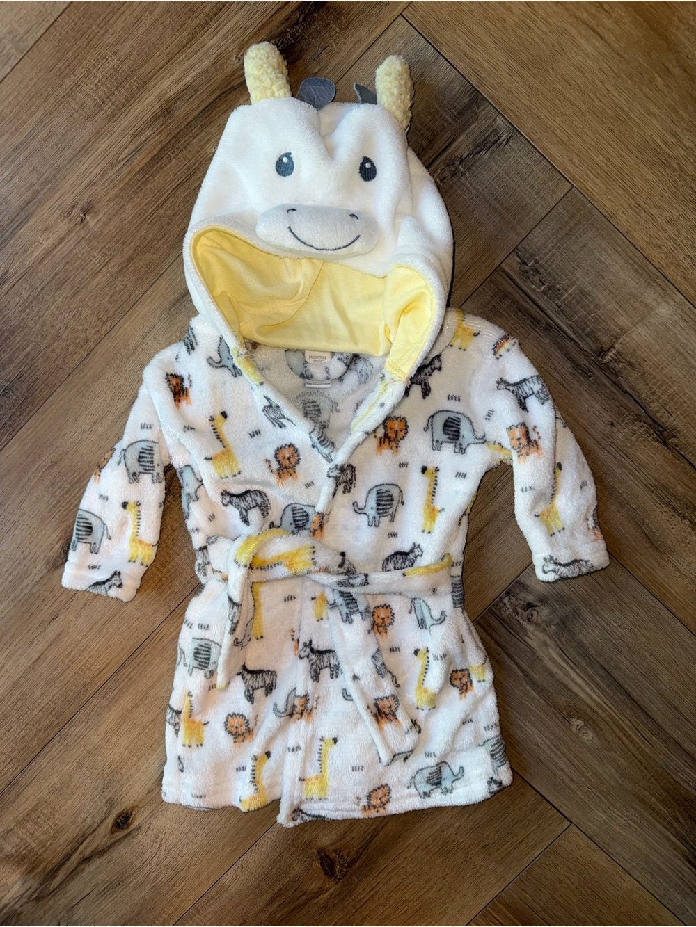 Cozy Giraffe Hooded Baby Bath Robe in White & Yellow